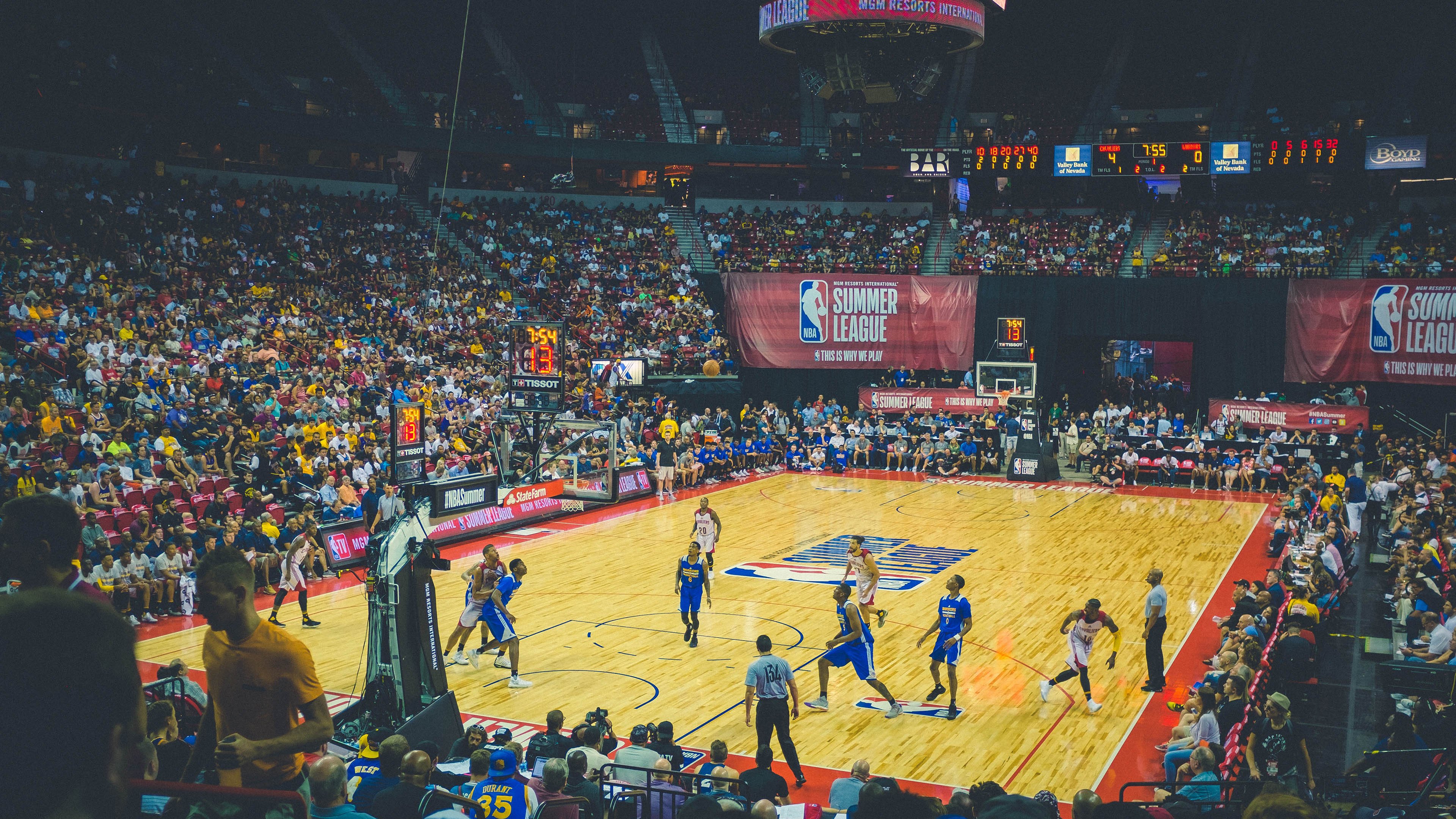 星空体育中国官网-杜兰特巅峰对决，蒂姆与30激战快船分钟，比分优势明显胜负难料！